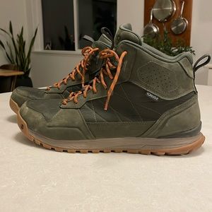 Brand new Oboz Bozeman Mid B-DRY boot.
